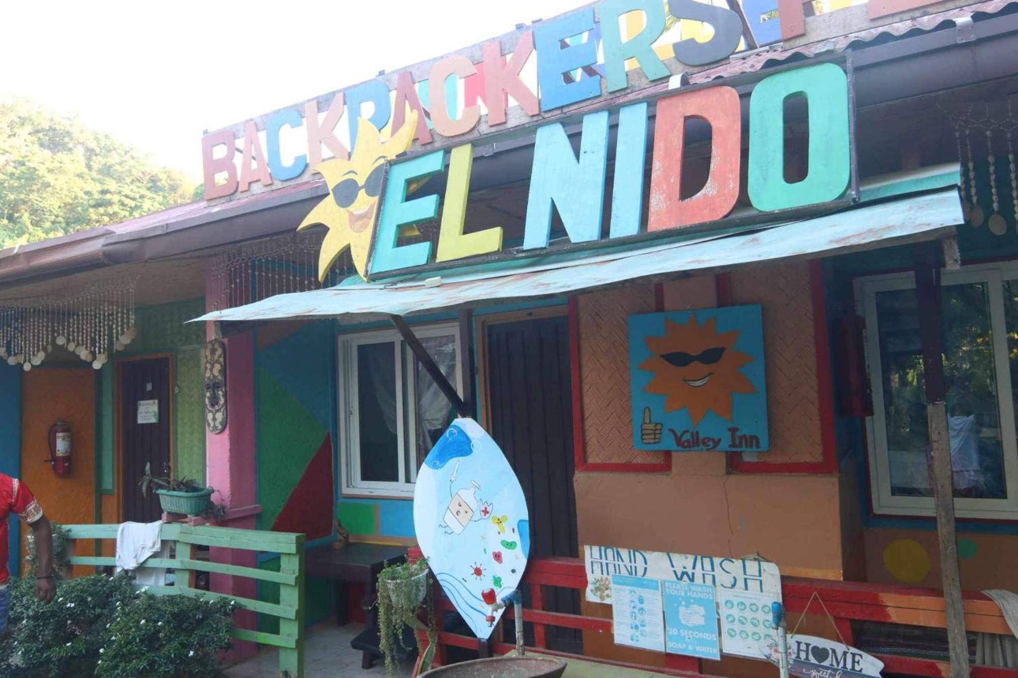Sun Valley Backpackers Inn El Nido Buitenkant foto
