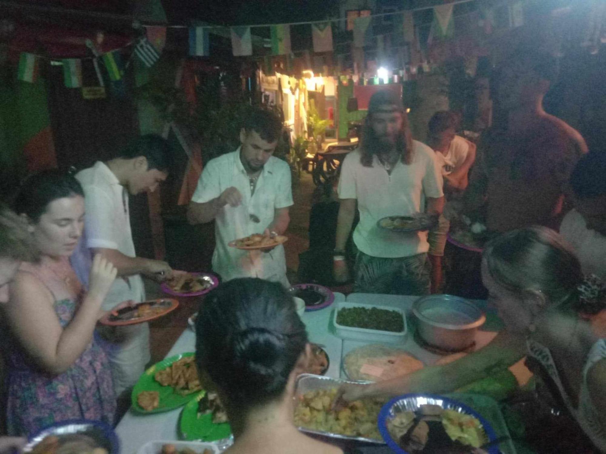Sun Valley Backpackers Inn El Nido Buitenkant foto