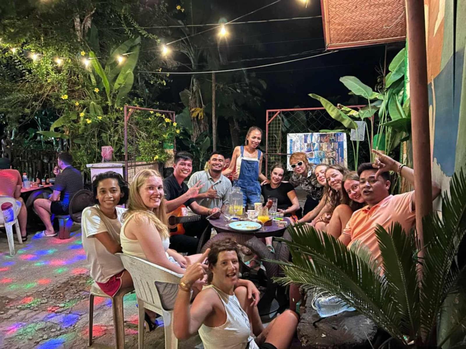 Sun Valley Backpackers Inn El Nido Buitenkant foto